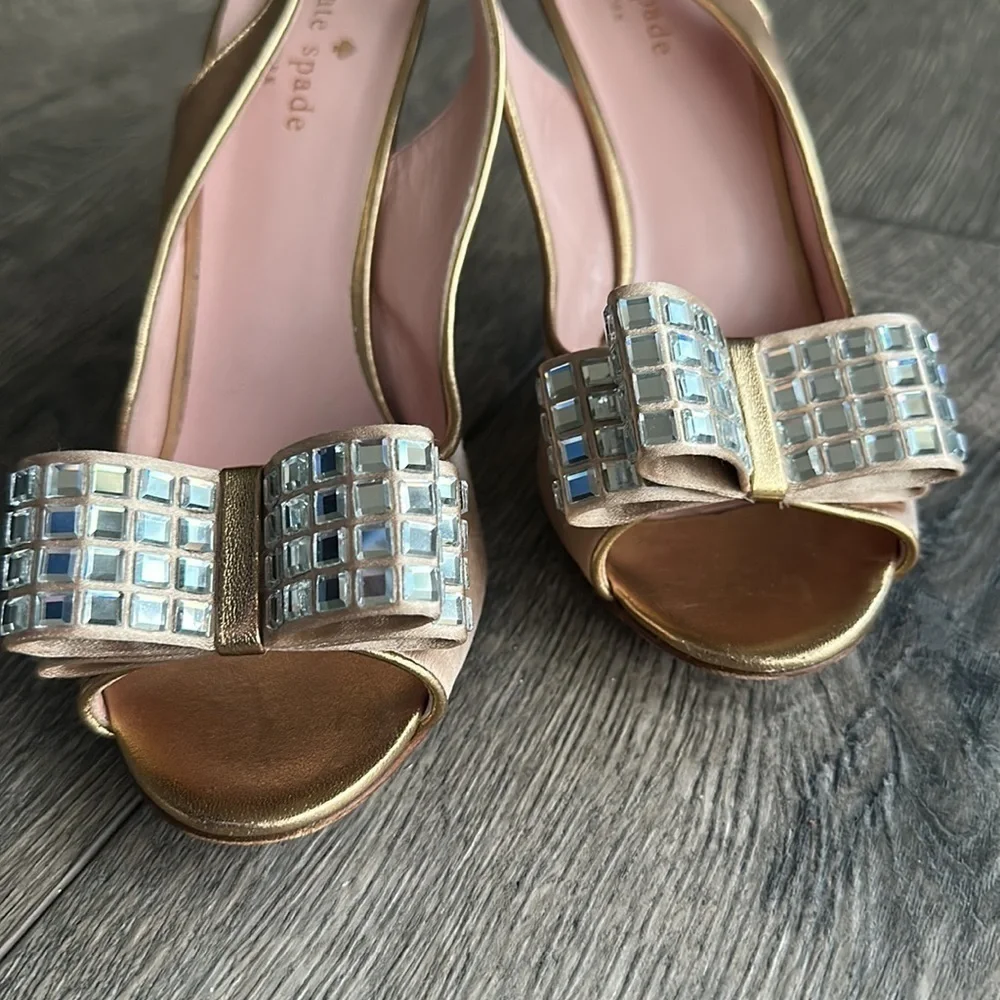 Kate Spade Shoes size 7 ivory gold with jeweled bow on toes sling back open toe